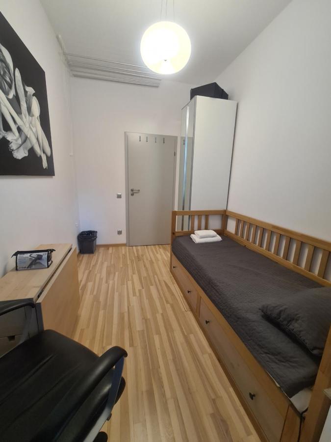 Mieszkanie Wilcza Apartment Warsaw Ngoại thất bức ảnh