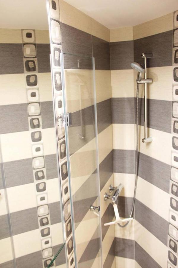 Mieszkanie Wilcza Apartment Warsaw Ngoại thất bức ảnh